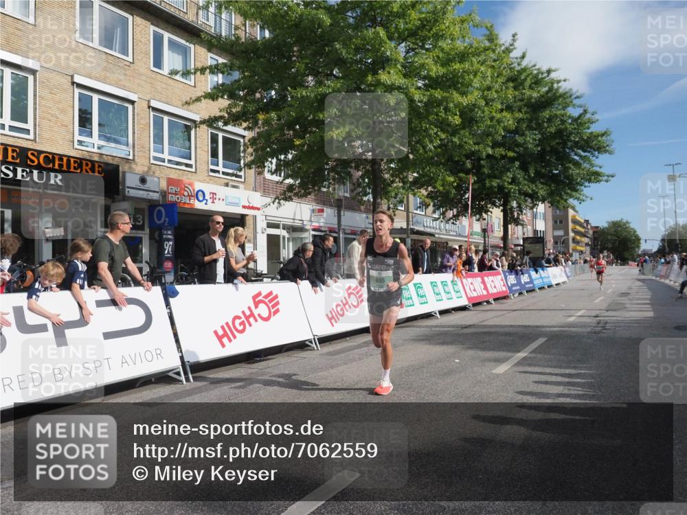 15.09.2024 - PSD Bank Halbmarathon Miley Keyser http://msf.ph/oto/7062559 15.09.2024 11:09:06 Ziel 495, 499, 510, 529 meine-sportfotos.de