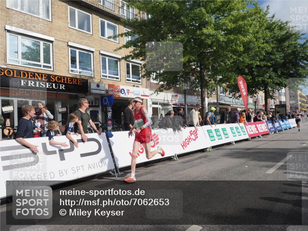15.09.2024 - PSD Bank Halbmarathon Miley Keyser http://msf.ph/oto/7062653 15.09.2024 11:09:14 Ziel 499, 510, 529 meine-sportfotos.de