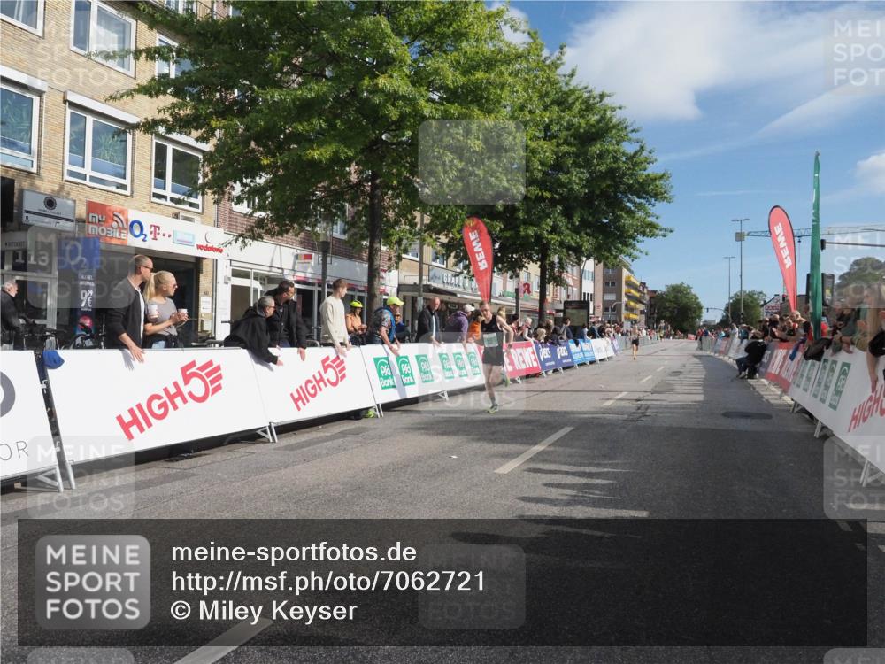 15.09.2024 - PSD Bank Halbmarathon Miley Keyser http://msf.ph/oto/7062721 15.09.2024 11:09:31 Ziel 402, 505 meine-sportfotos.de