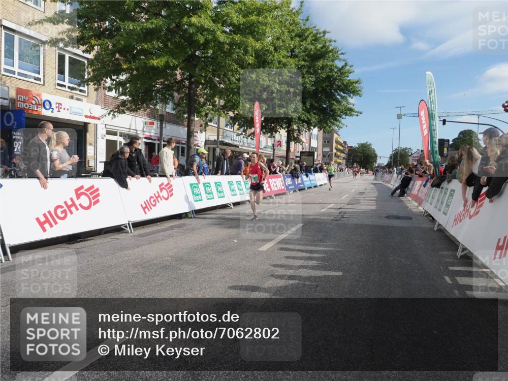 15.09.2024 - PSD Bank Halbmarathon Miley Keyser http://msf.ph/oto/7062802 15.09.2024 11:09:50 Ziel 470, 473, 480, 490, 504, 514, 531 meine-sportfotos.de