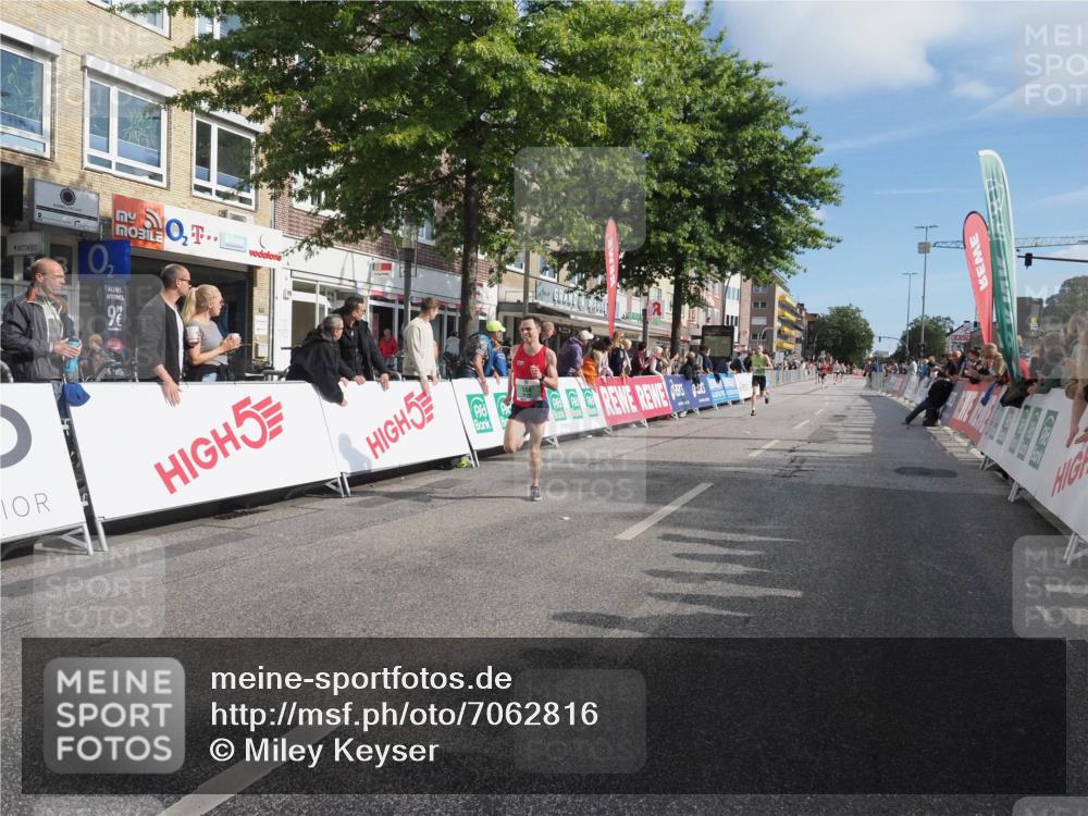 15.09.2024 - PSD Bank Halbmarathon Miley Keyser http://msf.ph/oto/7062816 15.09.2024 11:09:50 Ziel 470, 473, 480, 490, 504, 514, 531 meine-sportfotos.de