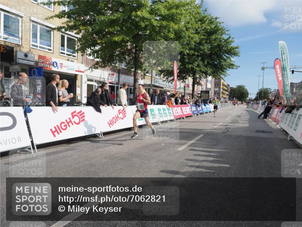 15.09.2024 - PSD Bank Halbmarathon Miley Keyser http://msf.ph/oto/7062821 15.09.2024 11:09:51 Ziel 470, 473, 480, 490, 504, 514, 531 meine-sportfotos.de