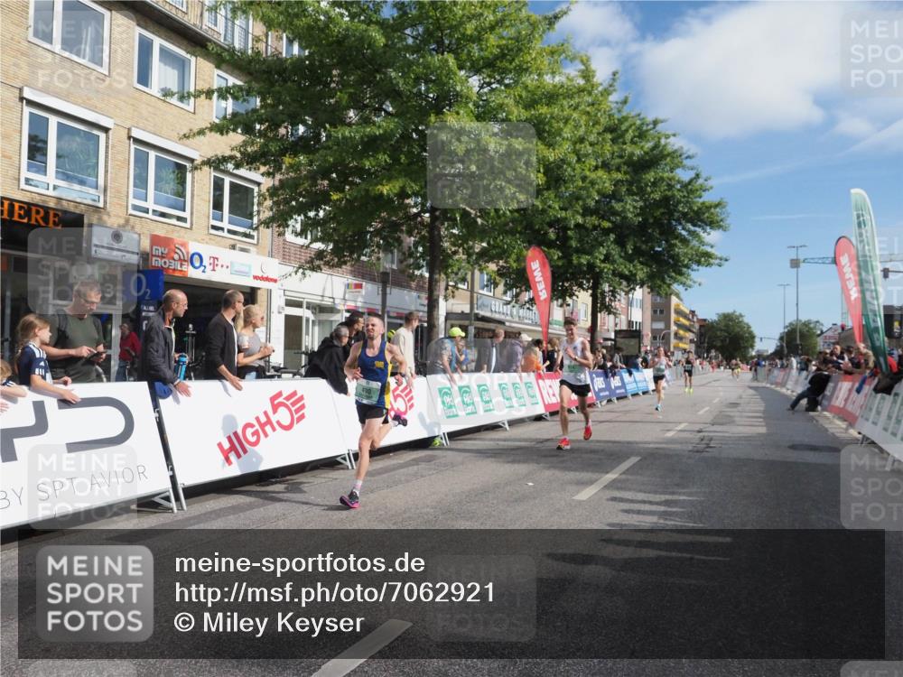 15.09.2024 - PSD Bank Halbmarathon Miley Keyser http://msf.ph/oto/7062921 15.09.2024 11:10:01 Ziel 463, 470, 473, 484, 490, 514, 519, 531 meine-sportfotos.de
