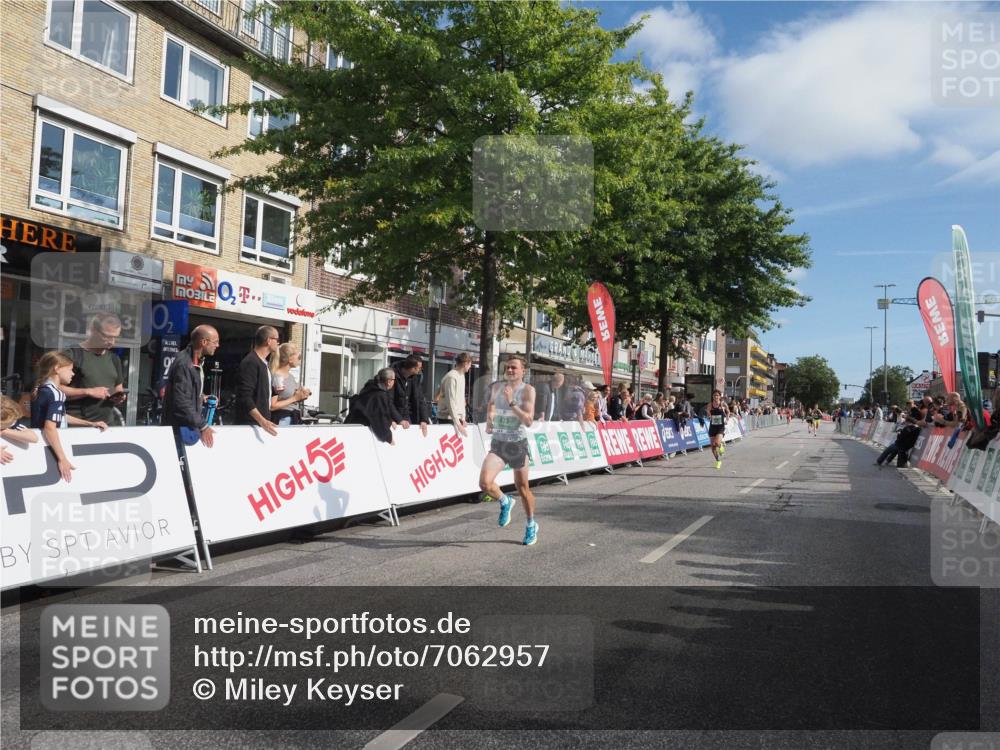 15.09.2024 - PSD Bank Halbmarathon Miley Keyser http://msf.ph/oto/7062957 15.09.2024 11:10:03 Ziel 463, 470, 473, 484, 490, 514, 519, 531 meine-sportfotos.de