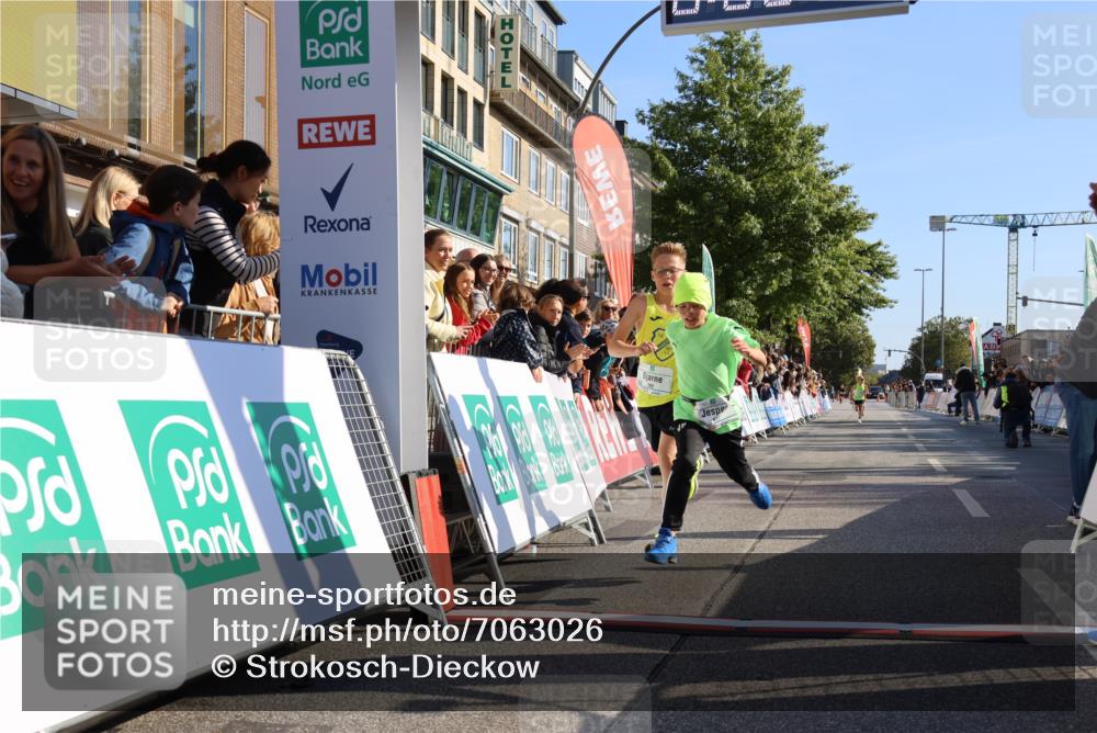 15.09.2024 - PSD Bank Halbmarathon Strokosch-Dieckow http://msf.ph/oto/7063026 15.09.2024 10:25:23 Ziel 7, 102, 119, 165, 177 meine-sportfotos.de