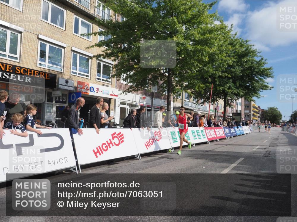 15.09.2024 - PSD Bank Halbmarathon Miley Keyser http://msf.ph/oto/7063051 15.09.2024 11:10:14 Ziel 463, 478, 484, 501, 507, 519 meine-sportfotos.de