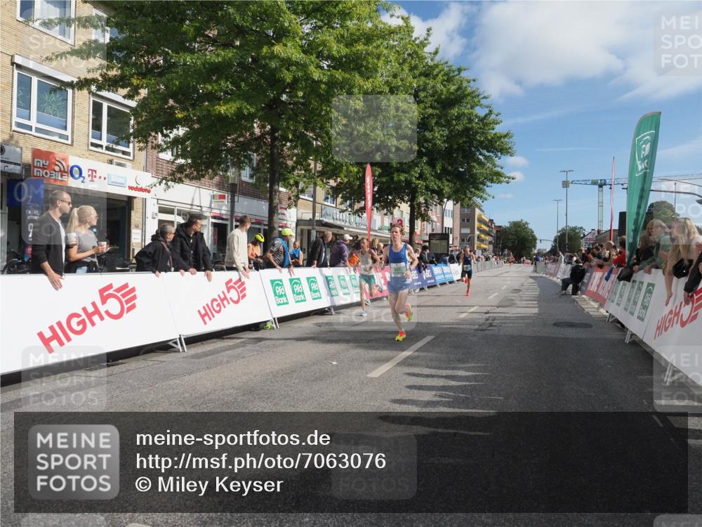 15.09.2024 - PSD Bank Halbmarathon Miley Keyser http://msf.ph/oto/7063076 15.09.2024 11:10:19 Ziel 463, 478, 501, 507, 512, 840 meine-sportfotos.de