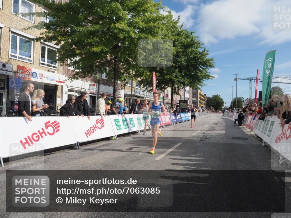 15.09.2024 - PSD Bank Halbmarathon Miley Keyser http://msf.ph/oto/7063085 15.09.2024 11:10:19 Ziel 463, 478, 501, 507, 512, 840 meine-sportfotos.de