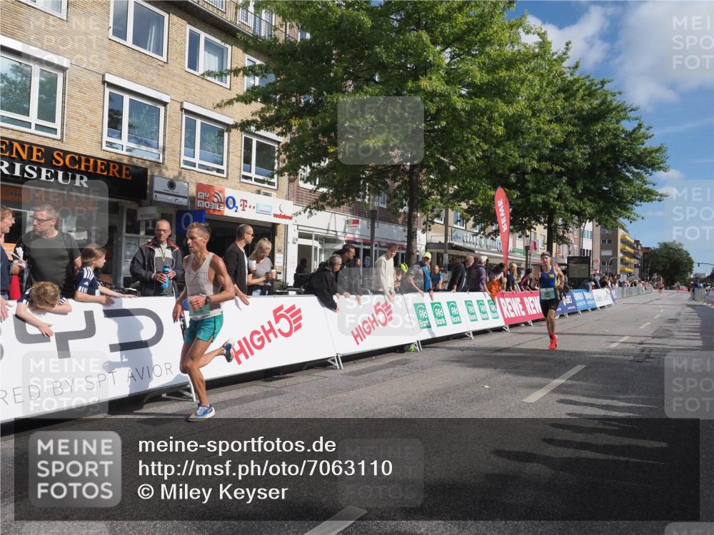 15.09.2024 - PSD Bank Halbmarathon Miley Keyser http://msf.ph/oto/7063110 15.09.2024 11:10:21 Ziel 478, 501, 507, 512, 840 meine-sportfotos.de