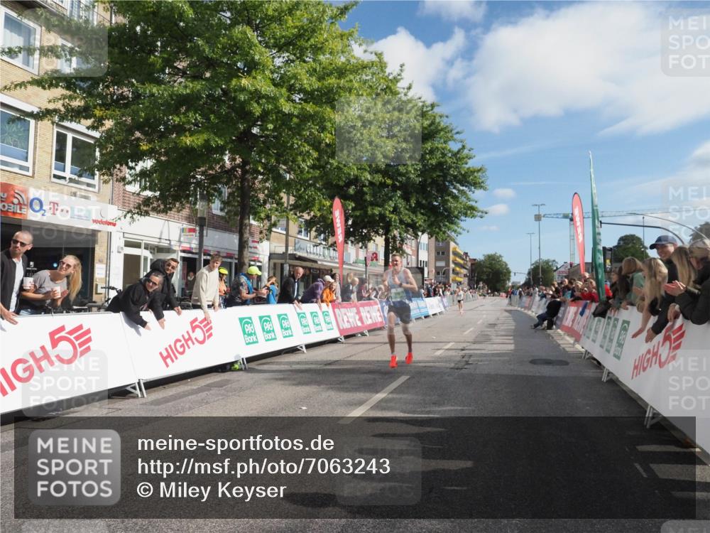 15.09.2024 - PSD Bank Halbmarathon Miley Keyser http://msf.ph/oto/7063243 15.09.2024 11:10:37 Ziel 404, 511, 512, 520, 840 meine-sportfotos.de