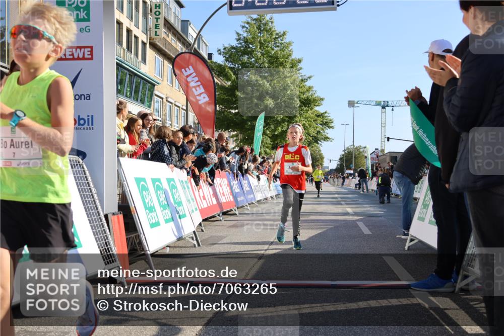 15.09.2024 - PSD Bank Halbmarathon Strokosch-Dieckow http://msf.ph/oto/7063265 15.09.2024 10:25:33 Ziel 7, 19, 66, 102, 177 meine-sportfotos.de