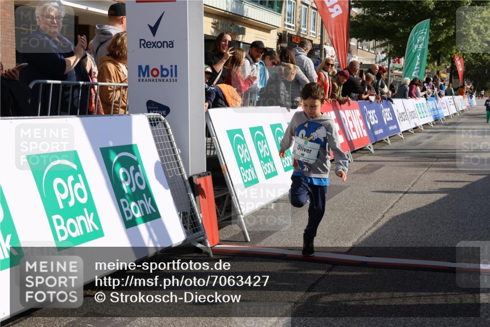 15.09.2024 - PSD Bank Halbmarathon Strokosch-Dieckow http://msf.ph/oto/7063427 15.09.2024 10:32:45 Ziel 40, 68, 157, 193, 232, 280, 301 meine-sportfotos.de