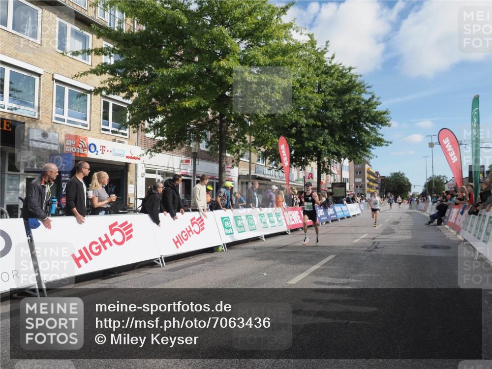 15.09.2024 - PSD Bank Halbmarathon Miley Keyser http://msf.ph/oto/7063436 15.09.2024 11:11:06 Ziel 513, 518, 523, 524, 543 meine-sportfotos.de