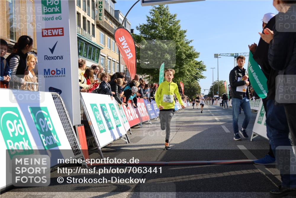 15.09.2024 - PSD Bank Halbmarathon Strokosch-Dieckow http://msf.ph/oto/7063441 15.09.2024 10:25:37 Ziel 7, 19, 66, 110, 257 meine-sportfotos.de