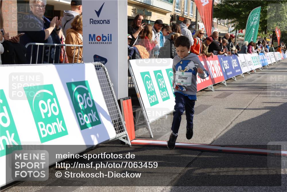 15.09.2024 - PSD Bank Halbmarathon Strokosch-Dieckow http://msf.ph/oto/7063459 15.09.2024 10:32:45 Ziel 40, 68, 157, 193, 232, 280, 301 meine-sportfotos.de