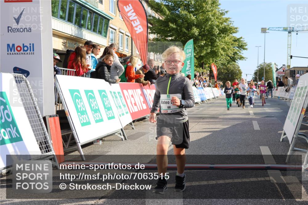 15.09.2024 - PSD Bank Halbmarathon Strokosch-Dieckow http://msf.ph/oto/7063515 15.09.2024 10:32:49 Ziel 1, 40, 68, 83, 157, 176, 182, 232, 283, 301 meine-sportfotos.de