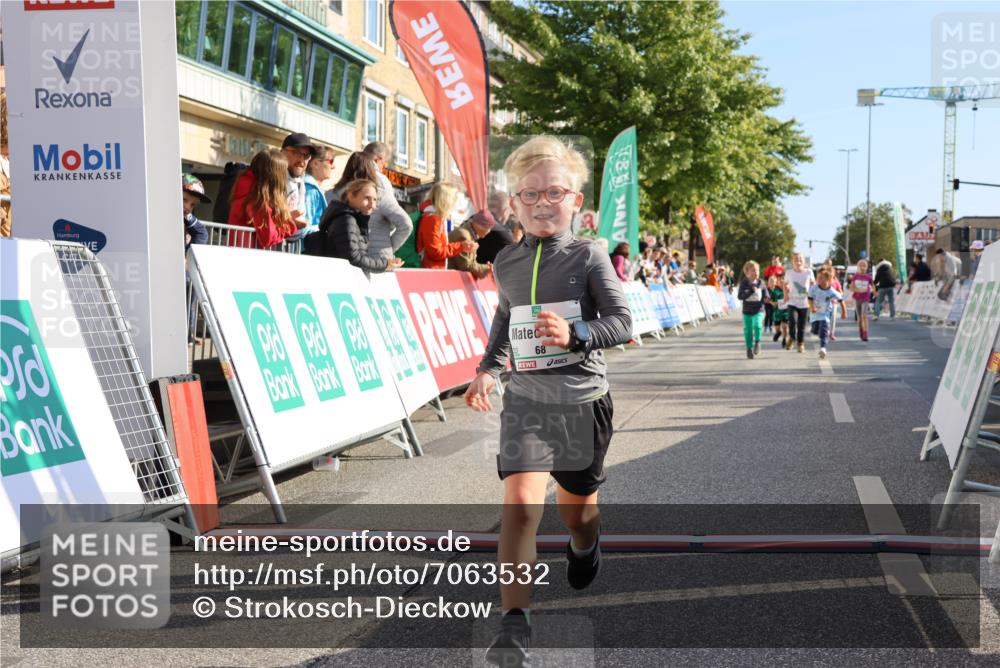 15.09.2024 - PSD Bank Halbmarathon Strokosch-Dieckow http://msf.ph/oto/7063532 15.09.2024 10:32:49 Ziel 1, 40, 68, 83, 157, 176, 182, 232, 283, 301 meine-sportfotos.de