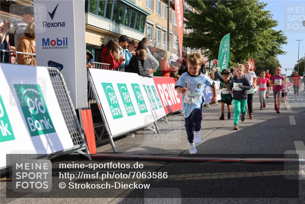 15.09.2024 - PSD Bank Halbmarathon Strokosch-Dieckow http://msf.ph/oto/7063586 15.09.2024 10:32:53 Ziel 1, 4, 40, 68, 83, 176, 182, 232, 241, 275, 283, 301, 302 meine-sportfotos.de