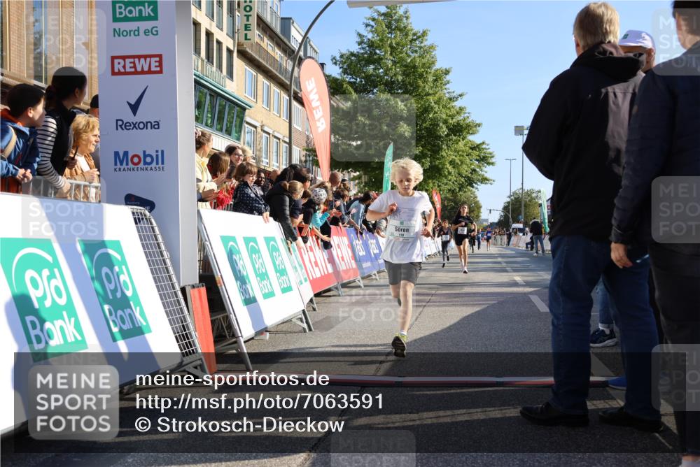 15.09.2024 - PSD Bank Halbmarathon Strokosch-Dieckow http://msf.ph/oto/7063591 15.09.2024 10:25:42 Ziel 7, 19, 36, 66, 110, 221, 238, 257 meine-sportfotos.de