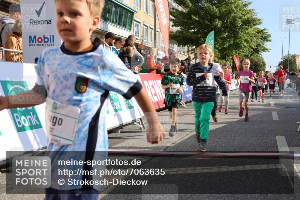 15.09.2024 - PSD Bank Halbmarathon Strokosch-Dieckow http://msf.ph/oto/7063635 15.09.2024 10:32:54 Ziel 1, 4, 40, 68, 83, 176, 182, 232, 241, 275, 283, 301, 302 meine-sportfotos.de