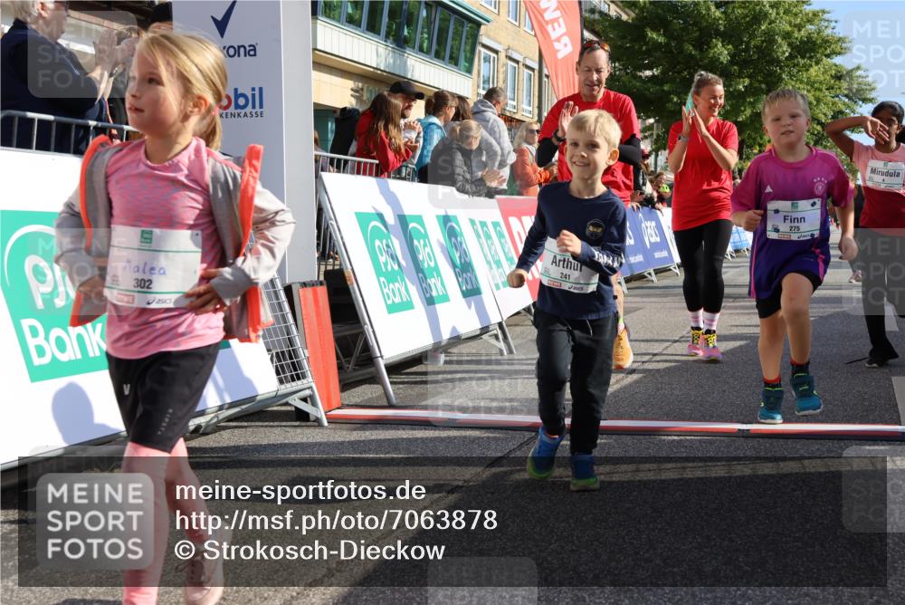 15.09.2024 - PSD Bank Halbmarathon Strokosch-Dieckow http://msf.ph/oto/7063878 15.09.2024 10:33:01 Ziel 1, 4, 33, 83, 176, 182, 232, 241, 275, 283, 302 meine-sportfotos.de