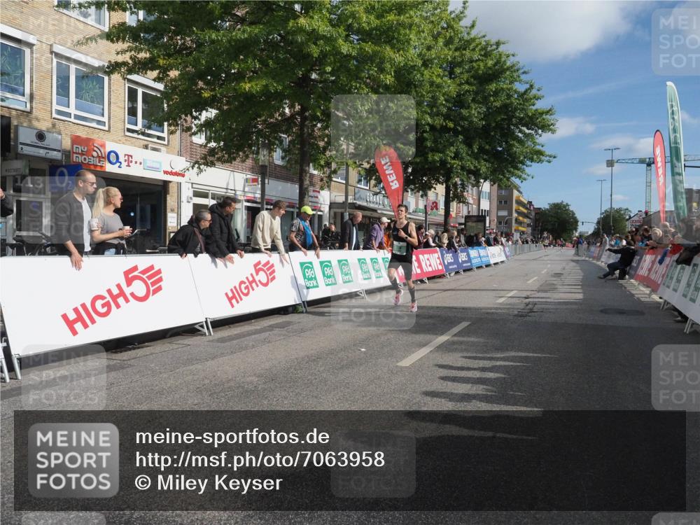 15.09.2024 - PSD Bank Halbmarathon Miley Keyser http://msf.ph/oto/7063958 15.09.2024 11:12:20 Ziel 498, 509, 526, 530, 534 meine-sportfotos.de