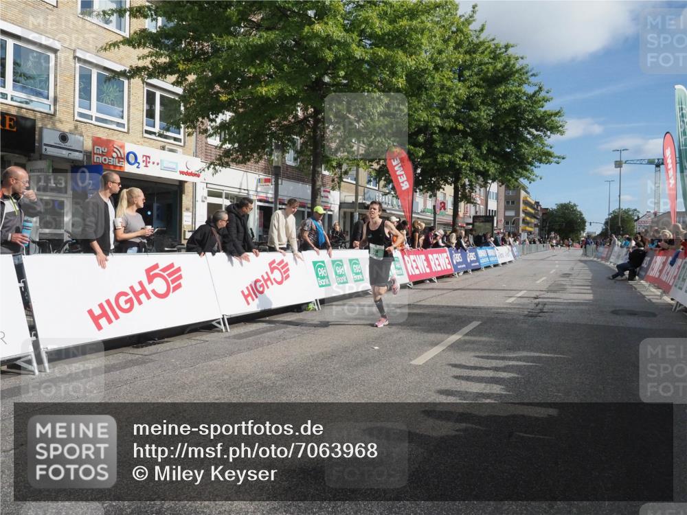 15.09.2024 - PSD Bank Halbmarathon Miley Keyser http://msf.ph/oto/7063968 15.09.2024 11:12:21 Ziel 498, 509, 526, 530, 534, 841 meine-sportfotos.de