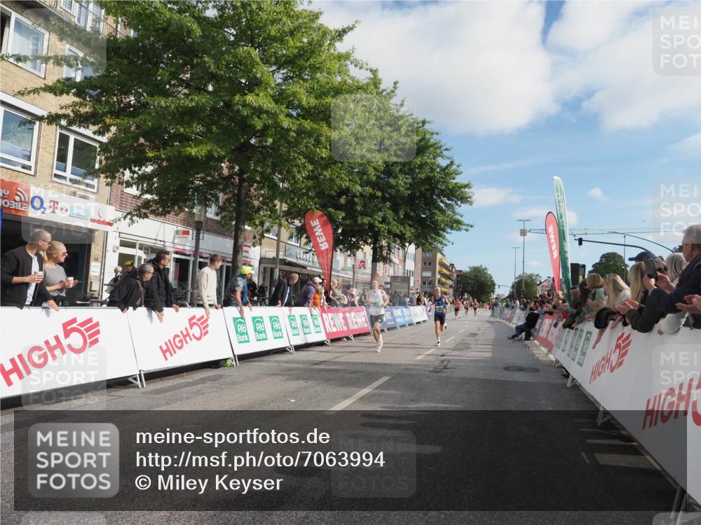 15.09.2024 - PSD Bank Halbmarathon Miley Keyser http://msf.ph/oto/7063994 15.09.2024 11:12:31 Ziel 498, 509, 528, 534, 566, 838, 841 meine-sportfotos.de