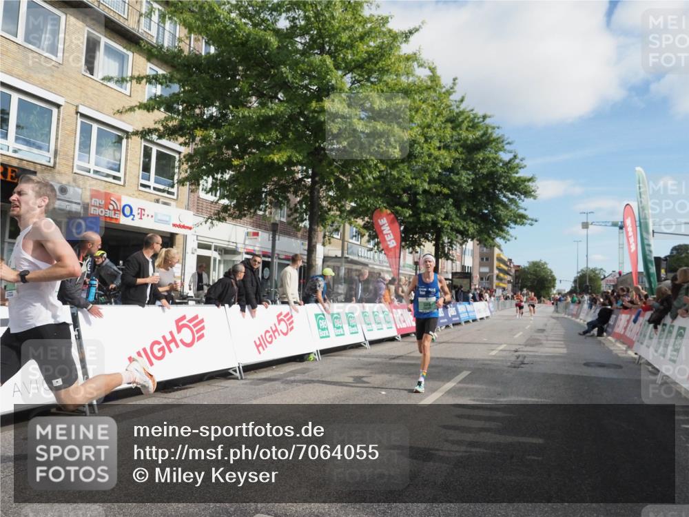 15.09.2024 - PSD Bank Halbmarathon Miley Keyser http://msf.ph/oto/7064055 15.09.2024 11:12:33 Ziel 498, 509, 528, 534, 566, 838, 841 meine-sportfotos.de