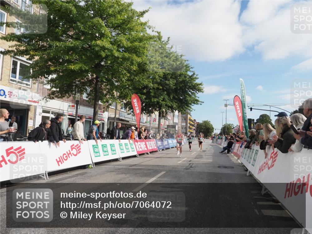 15.09.2024 - PSD Bank Halbmarathon Miley Keyser http://msf.ph/oto/7064072 15.09.2024 11:12:35 Ziel 498, 509, 528, 534, 566, 838, 841 meine-sportfotos.de