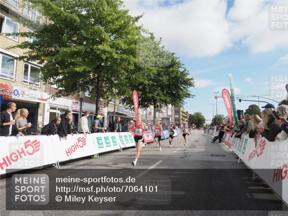 15.09.2024 - PSD Bank Halbmarathon Miley Keyser http://msf.ph/oto/7064101 15.09.2024 11:12:36 Ziel 498, 509, 528, 534, 566, 838, 841 meine-sportfotos.de