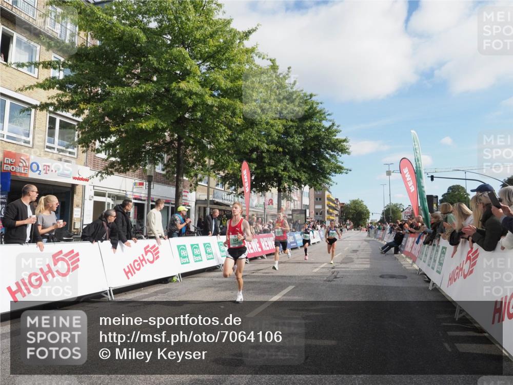 15.09.2024 - PSD Bank Halbmarathon Miley Keyser http://msf.ph/oto/7064106 15.09.2024 11:12:37 Ziel 498, 509, 528, 534, 554, 566, 838, 841 meine-sportfotos.de