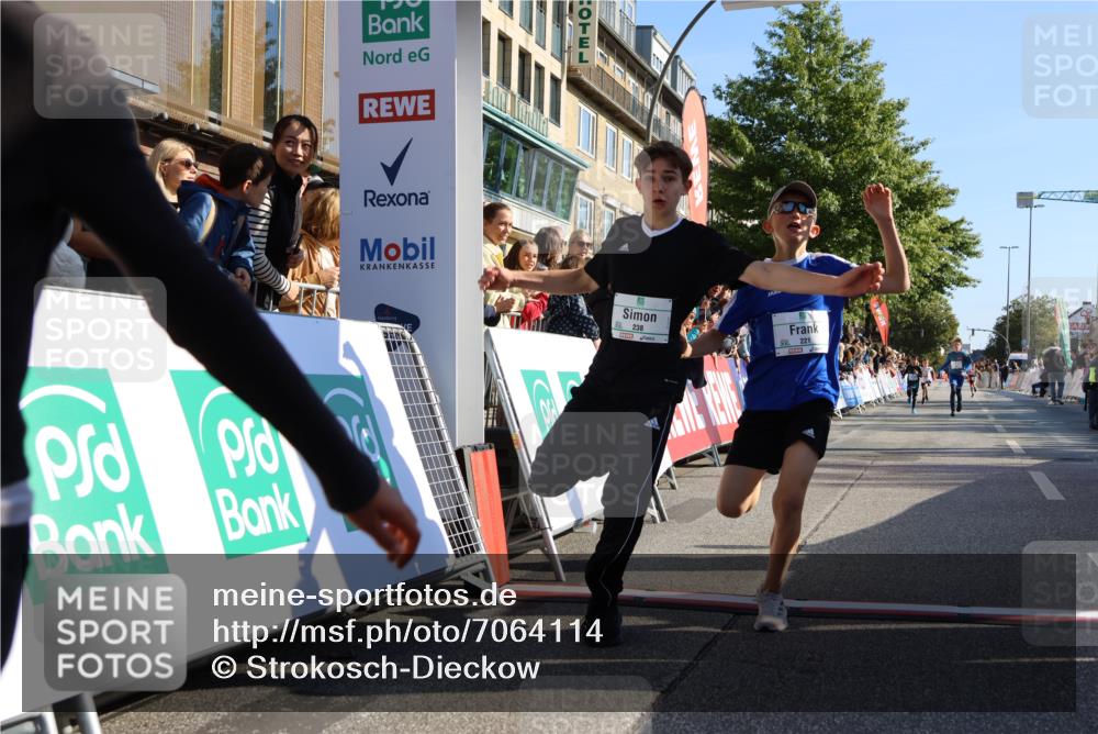 15.09.2024 - PSD Bank Halbmarathon Strokosch-Dieckow http://msf.ph/oto/7064114 15.09.2024 10:25:51 Ziel 36, 110, 221, 238, 248, 257, 298, 300 meine-sportfotos.de