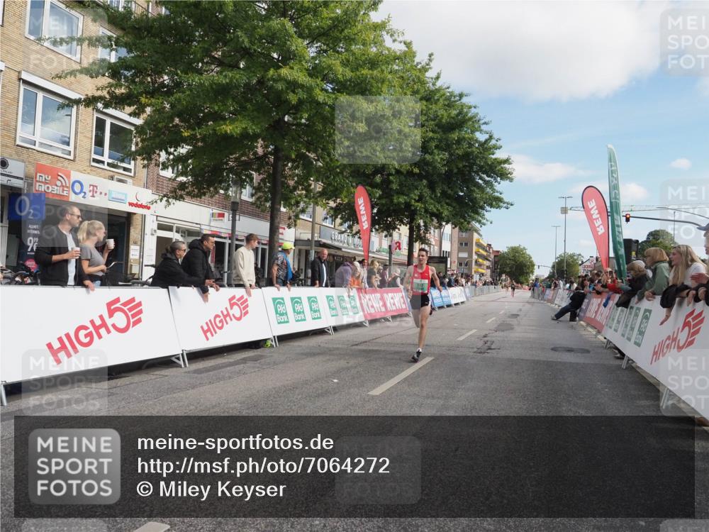 15.09.2024 - PSD Bank Halbmarathon Miley Keyser http://msf.ph/oto/7064272 15.09.2024 11:13:00 Ziel 517, 547, 844 meine-sportfotos.de