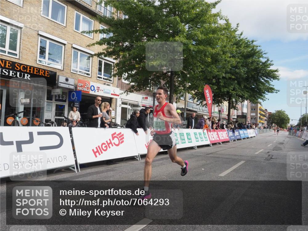 15.09.2024 - PSD Bank Halbmarathon Miley Keyser http://msf.ph/oto/7064293 15.09.2024 11:13:01 Ziel 517, 547, 844 meine-sportfotos.de