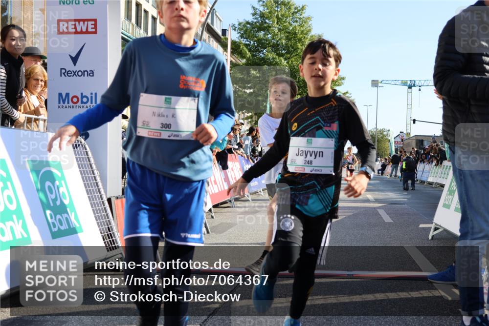 15.09.2024 - PSD Bank Halbmarathon Strokosch-Dieckow http://msf.ph/oto/7064367 15.09.2024 10:25:58 Ziel 36, 54, 221, 238, 248, 298, 300 meine-sportfotos.de