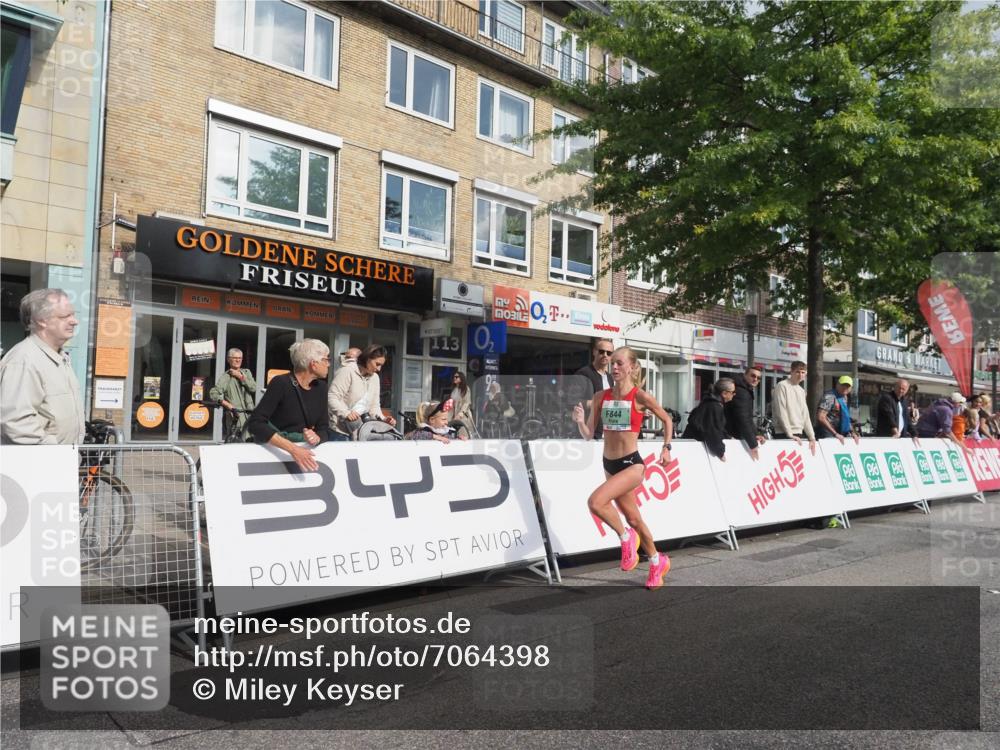15.09.2024 - PSD Bank Halbmarathon Miley Keyser http://msf.ph/oto/7064398 15.09.2024 11:13:13 Ziel 547, 555, 594, 844 meine-sportfotos.de