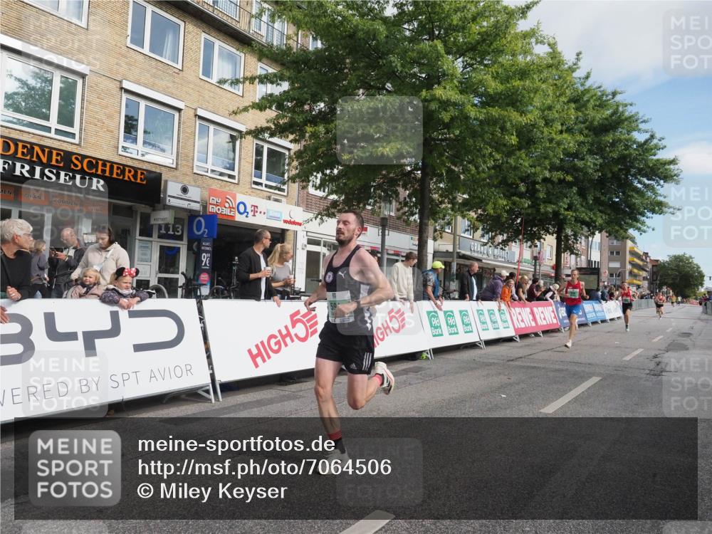 15.09.2024 - PSD Bank Halbmarathon Miley Keyser http://msf.ph/oto/7064506 15.09.2024 11:13:29 Ziel 522, 553, 555, 556, 594, 603, 657 meine-sportfotos.de