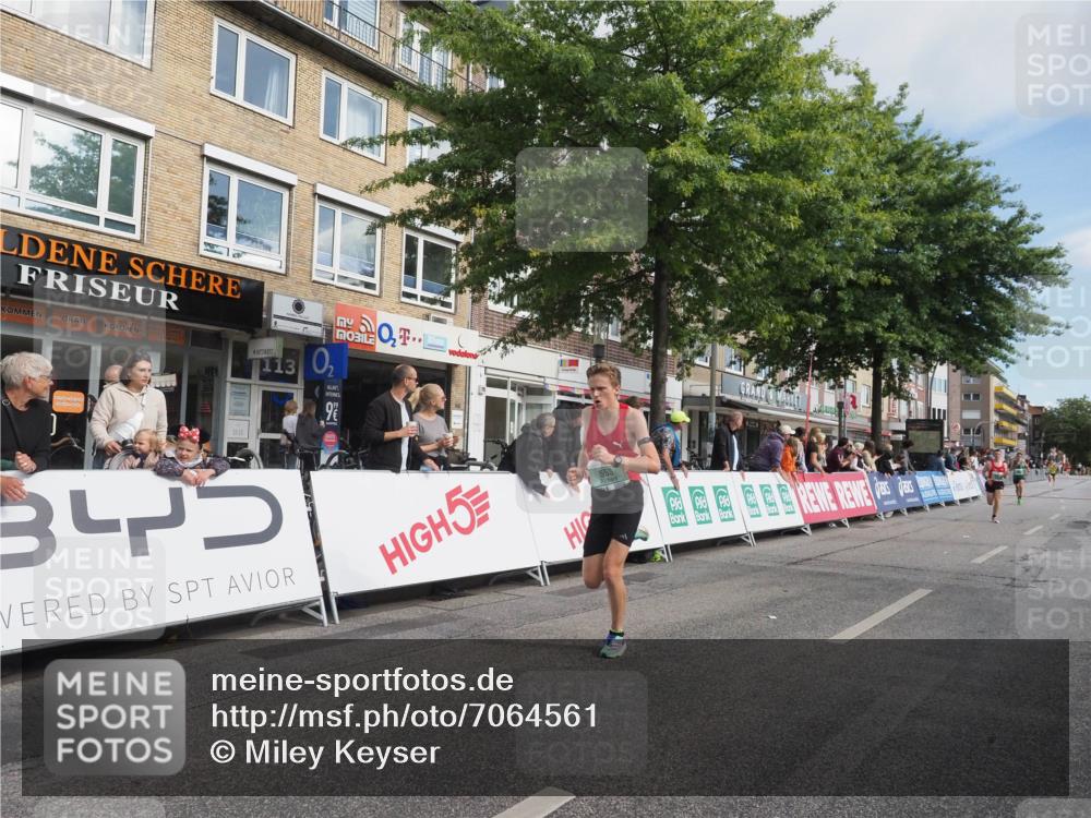 15.09.2024 - PSD Bank Halbmarathon Miley Keyser http://msf.ph/oto/7064561 15.09.2024 11:13:32 Ziel 522, 553, 555, 556, 594, 603, 657 meine-sportfotos.de