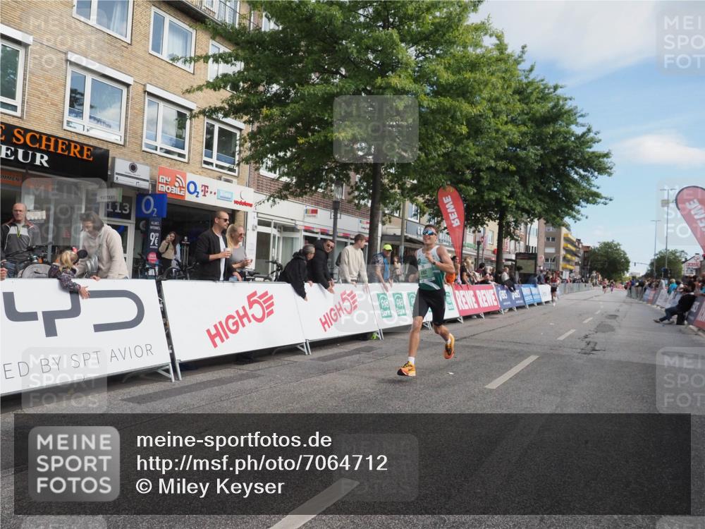 15.09.2024 - PSD Bank Halbmarathon Miley Keyser http://msf.ph/oto/7064712 15.09.2024 11:13:53 Ziel 492, 527, 538, 550, 609, 612 meine-sportfotos.de