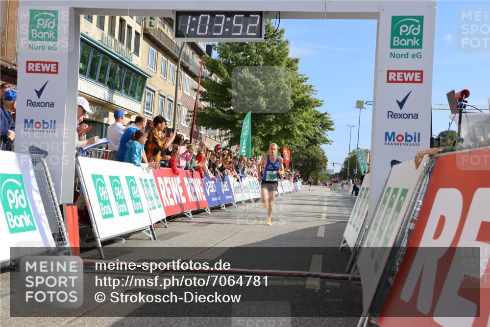 15.09.2024 - PSD Bank Halbmarathon Strokosch-Dieckow http://msf.ph/oto/7064781 15.09.2024 11:04:43 Ziel 451 meine-sportfotos.de