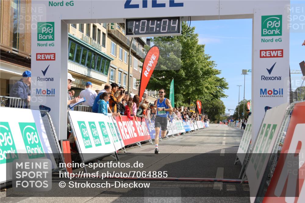 15.09.2024 - PSD Bank Halbmarathon Strokosch-Dieckow http://msf.ph/oto/7064885 15.09.2024 11:04:55 Ziel 451, 453 meine-sportfotos.de