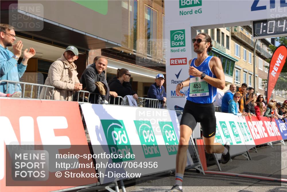 15.09.2024 - PSD Bank Halbmarathon Strokosch-Dieckow http://msf.ph/oto/7064956 15.09.2024 11:04:56 Ziel 451, 453 meine-sportfotos.de
