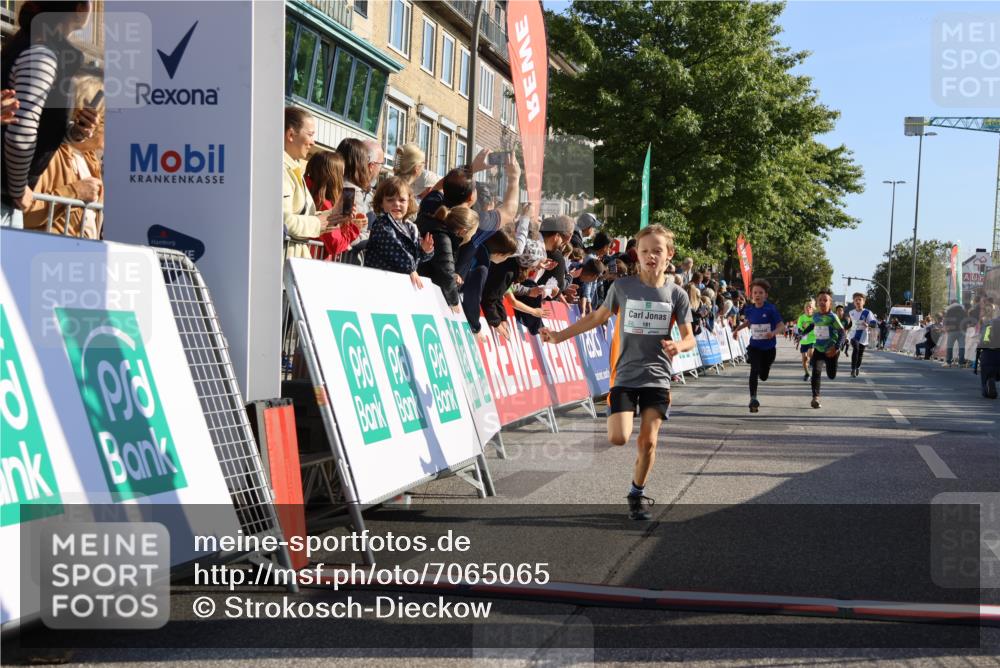 15.09.2024 - PSD Bank Halbmarathon Strokosch-Dieckow http://msf.ph/oto/7065065 15.09.2024 10:26:26 Ziel 9, 86, 88, 144, 181, 216, 240, 242, 295 meine-sportfotos.de