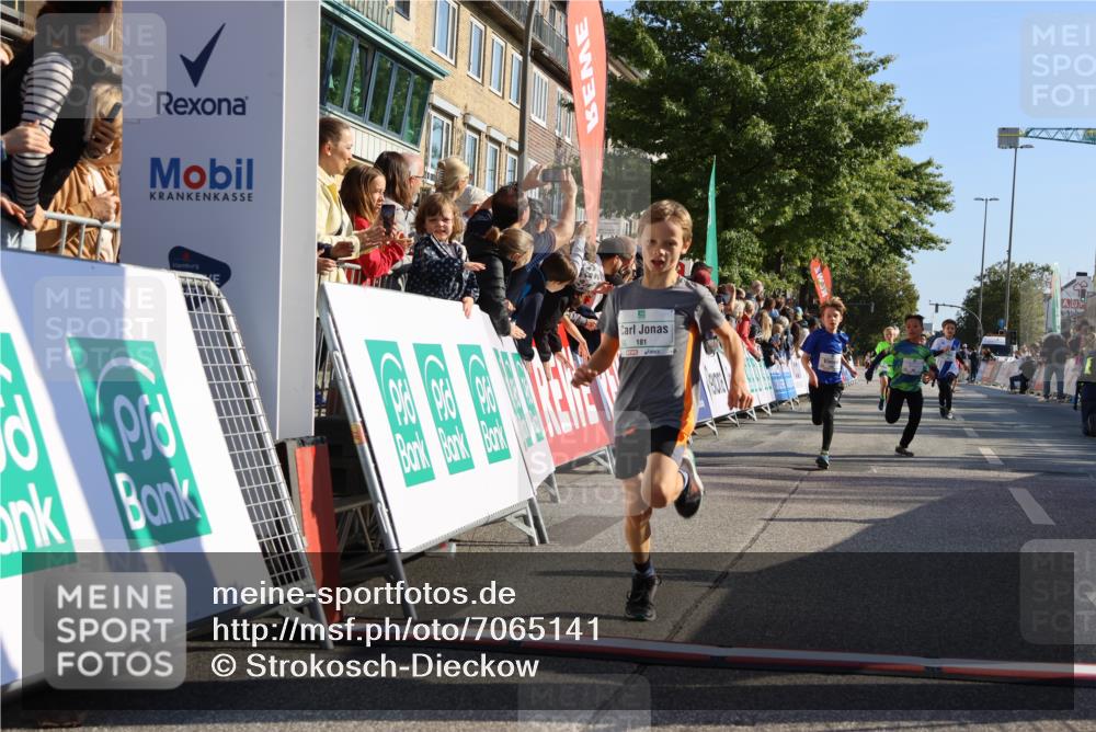 15.09.2024 - PSD Bank Halbmarathon Strokosch-Dieckow http://msf.ph/oto/7065141 15.09.2024 10:26:26 Ziel 9, 86, 88, 144, 181, 216, 240, 242, 295 meine-sportfotos.de
