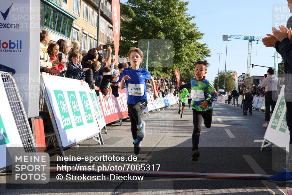 15.09.2024 - PSD Bank Halbmarathon Strokosch-Dieckow http://msf.ph/oto/7065317 15.09.2024 10:26:28 Ziel 9, 86, 88, 116, 144, 181, 200, 216, 242, 295 meine-sportfotos.de
