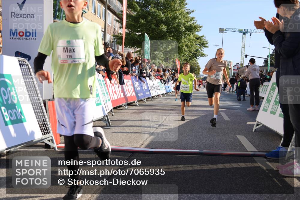 15.09.2024 - PSD Bank Halbmarathon Strokosch-Dieckow http://msf.ph/oto/7065935 15.09.2024 10:26:37 Ziel 9, 86, 88, 116, 118, 143, 144, 181, 188, 200, 216, 251, 295 meine-sportfotos.de