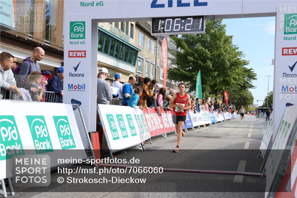 15.09.2024 - PSD Bank Halbmarathon Strokosch-Dieckow http://msf.ph/oto/7066060 15.09.2024 11:07:12 Ziel 456, 460, 465, 467, 468, 472, 805 meine-sportfotos.de