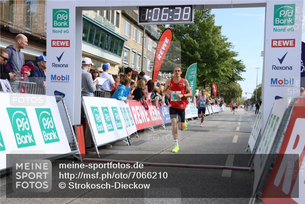 15.09.2024 - PSD Bank Halbmarathon Strokosch-Dieckow http://msf.ph/oto/7066210 15.09.2024 11:07:29 Ziel 462, 464, 465 meine-sportfotos.de