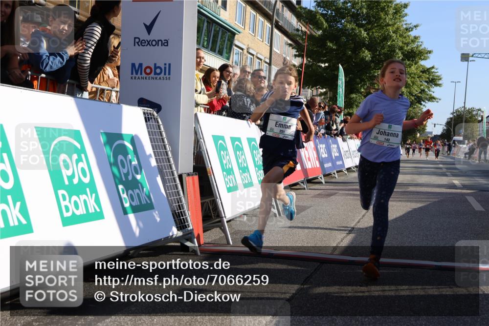 15.09.2024 - PSD Bank Halbmarathon Strokosch-Dieckow http://msf.ph/oto/7066259 15.09.2024 10:26:40 Ziel 9, 86, 88, 116, 118, 143, 188, 200, 209, 216, 251, 295 meine-sportfotos.de